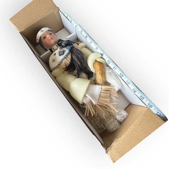 Chenoa Indian Doll Heritage Signature‎ Collection Native American Porcelain Doll - Picture 2 of 7